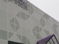铝单板定制与墙面装饰的完美互补